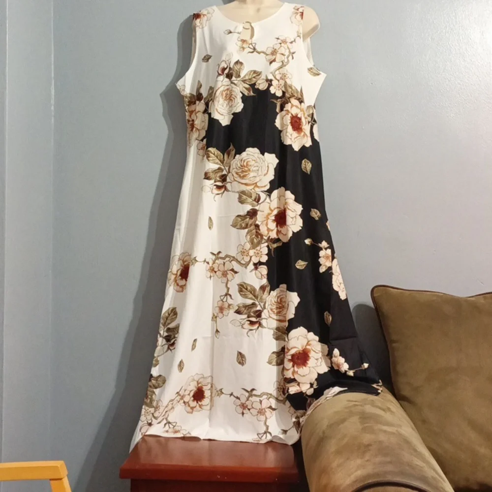 White & black floral print Maxi dress size 2XL new in package - Picture 5 of 17
